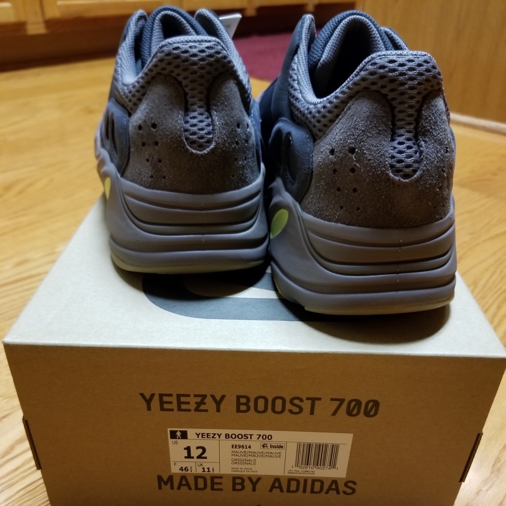 YEEZYs Dad Sneakers 💯 Authentic
